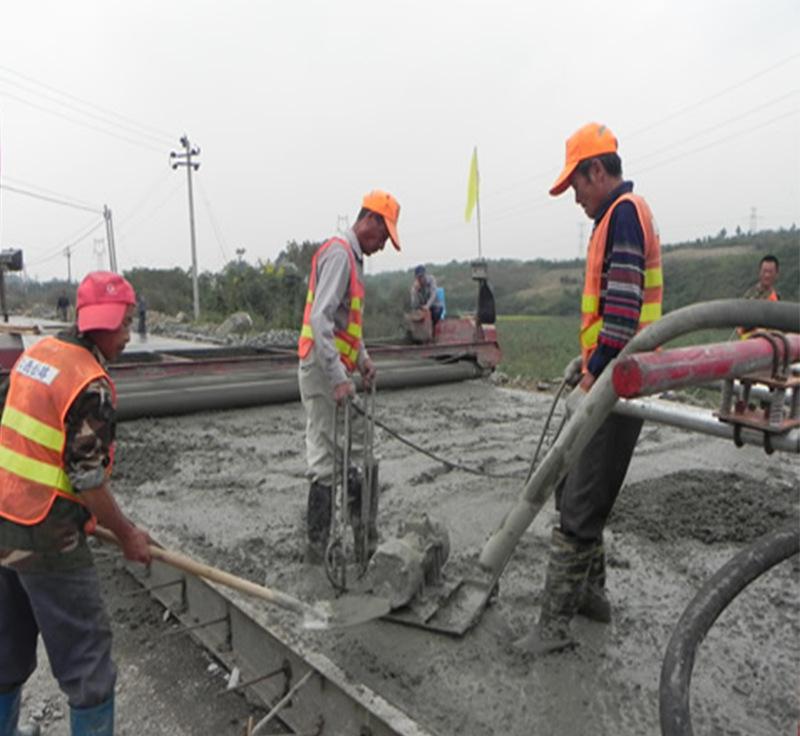 廠家直銷 混凝土 耐久低價 山西建材 公路建筑